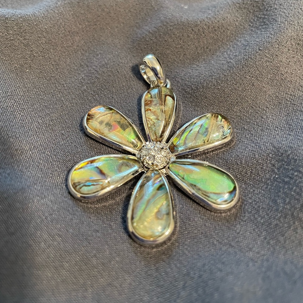 Lia Sophia pendant slide- Abalone Flower